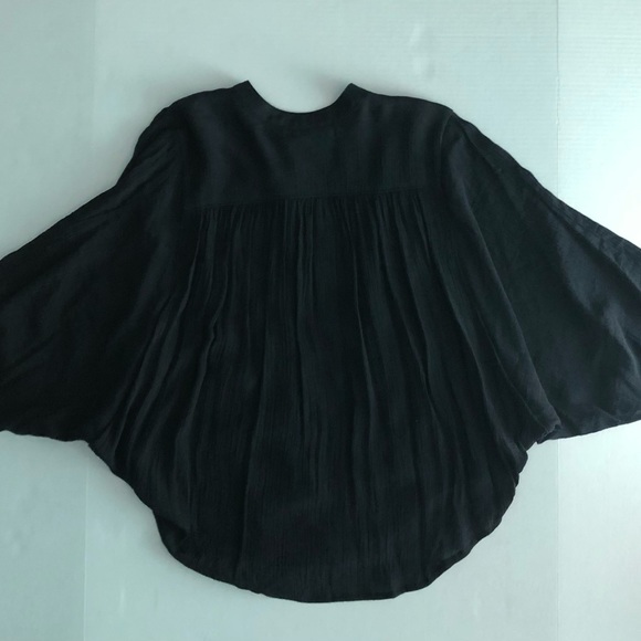 Black Long Sleeve Pleaded Loose Fit Top - Picture 12 of 12
